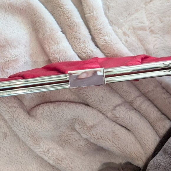 Red satin cocktail party purse - Picture 4 of 6